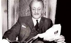 ‘Öp beni alnımdan; sen öp, seccâdem..'