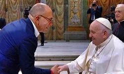Türk yönetmenden Papa'ya ziyaret