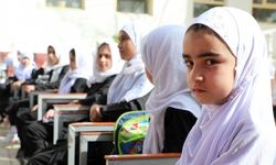 Afganistan'da 10 yaşından küçük kızlara okul yasağı