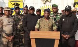 Kamerun ve Ruanda'da darbe paniği