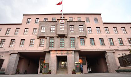 MSB'den Güney Kıbrıs Yönetimi'ne sert uyarı