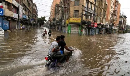 Pakistan'da Muson felaketi: Can kaybı 104'e yükseldi