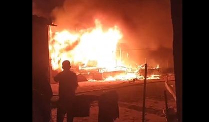 Ayakta ev kalmayınca çadırları bombalamaya başladılar