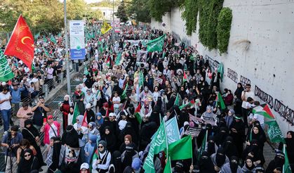 İstanbul’da on binler Gazze’ye destek için ABD Konsolosluğuna yürüdü