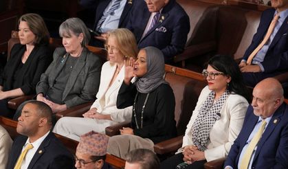 Kongre'de protesto edilen Trump, İlhan Omar'la tartıştı