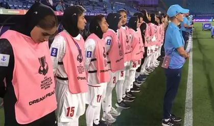 Trump, İranlı kadın futbolcular krizine sarıldı