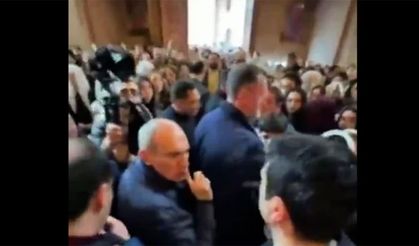 Paşinyan'a gittiği kilisede saldırı girişimi