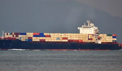 ABD Hürmüz'de İran gemisini vurararak durdurdu ve el koydu