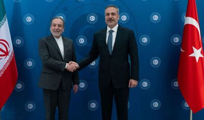 Bakan Fidan, İran Dışişleri Bakanı Erakçi ile bölgesel gelişmeleri görüştü