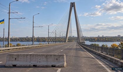 Rusya, Kiev'in iki yakasını birleştiren köprüyü vurdu