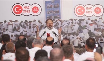 Diyanet İşleri Başkanı Erbaş, vakfe duası yaptı