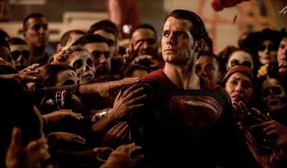 Henry Cavill, Superman olarak geri dönüyor