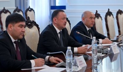 Kırgız vekil Primov ve Türkiye'nin Bişkek Büyükelçisi Doğan bir araya geldi