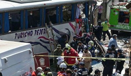 Meksika'da turist otobüsü kaza yaptı: Bir ölü, 41 yaralı