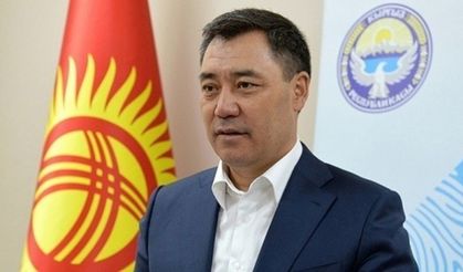 Kırgızistan Cumhurbaşkanı Caparov, eski cumhurbaşkanlarıyla görüştü