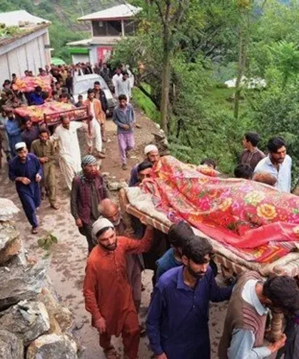 Muson felaketi: Pakistan'da can kaybı 320'yi aştı