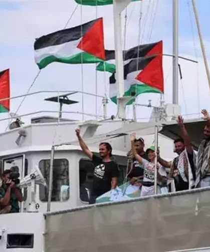 Siyonist rejim askerleri Sumud Filosu'na baskın düzenledi