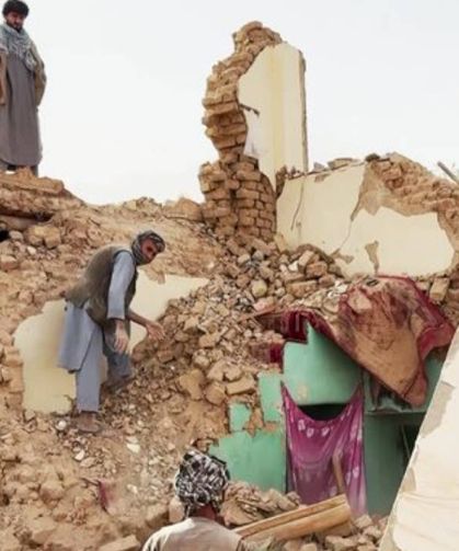 Afganistan'ı vuran depremde en az 20 kişi öldü