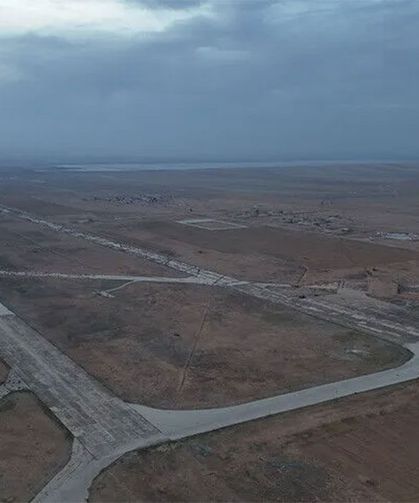 İsrail uçakları Türkiye sınırına yakın havaalanını bombaladı