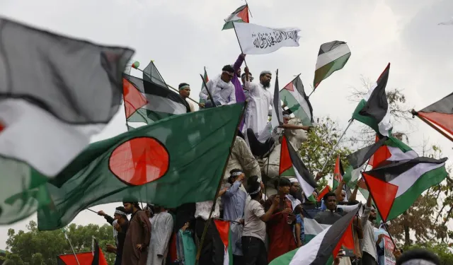Bangladeş İsrail'e seyahati yasakladı
