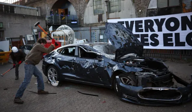 Avrupa'da Elon Musk nefreti büyüyor