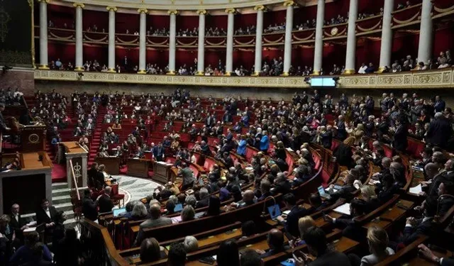 İsrail Fransız vekillerin vizelerini iptal etti