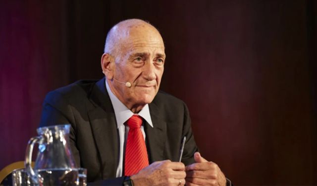 Eski Başbakan Ehud Olmert: Gazze'de savaş suçu işliyoruz