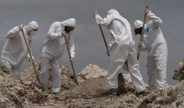 Koronavirüs Hindistan'da yeniden hortladı, 5 ölü var