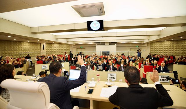 AK Parti Manisa'da aday çıkarmama kararı aldı