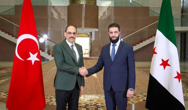 İsrail basını: MİT Şara'yı 3 kez suikastten kurtardı