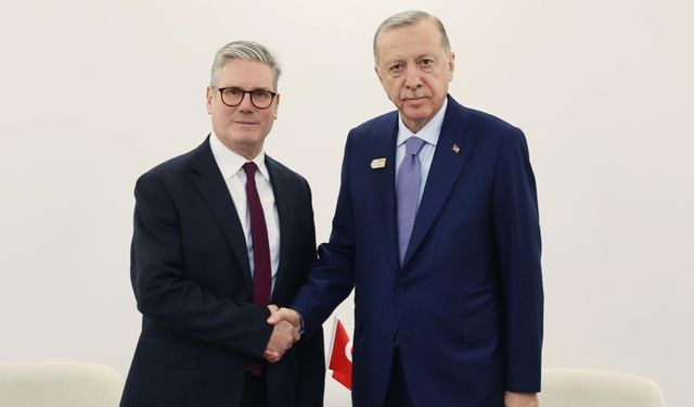 Cumhurbaşkanı Erdoğan ile İngiltere başbakanı telefonda görüştü