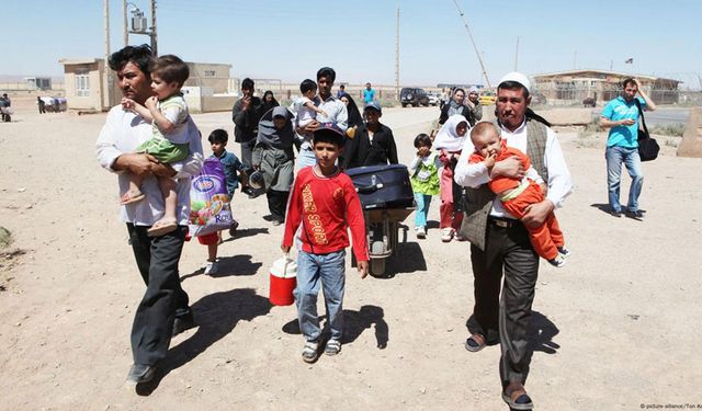 İran'ın sürgün ettiği Afganlar kaza yaptı, 76 ölü