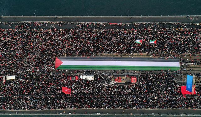 İstanbul'da Filistin'e destek yürüyüşü