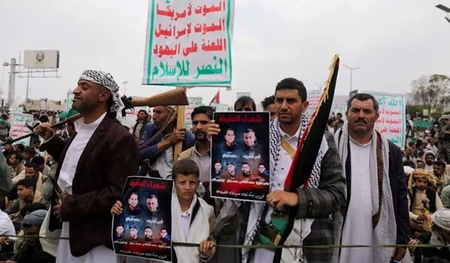 Yemen'in Sana kentine hava saldırısı