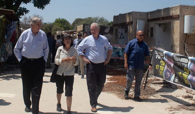 Filistin'e giden Demokrat Parti heyeti: Soykırım yapılıyor