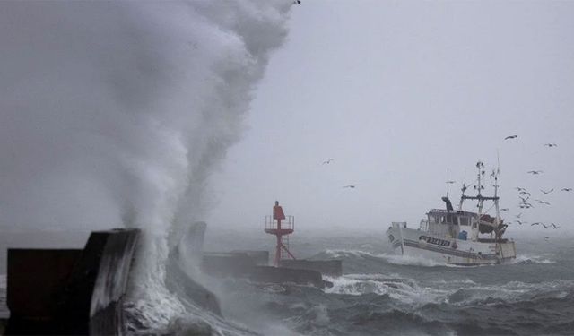 Fransa'yı Benjamin Fırtınası vurdu