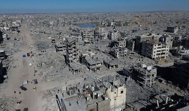 İsrail ateşkese rağmen Filistinli aileyi katletti