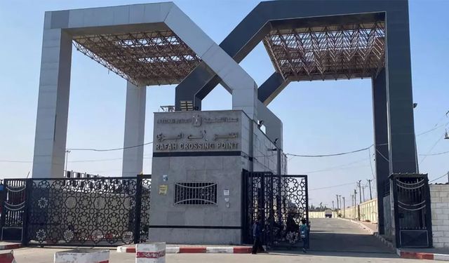 Refah Sınır Kapısı yardımlara açılmıyor, İsrail verdiği söz tutmuyor