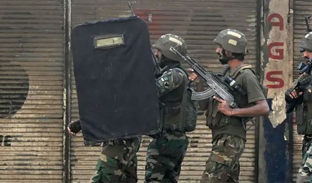 Afgan Hükümeti: Pakistan, sivillere saldırdı