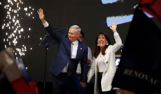 Latin Amerika'da sağın yükselişi: Bir ülke daha sağa kaydı