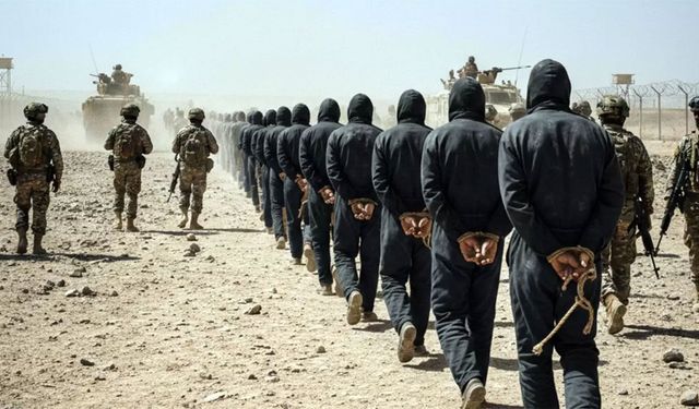 ABD Suriye'deki DEAŞ'lıları naklediyor