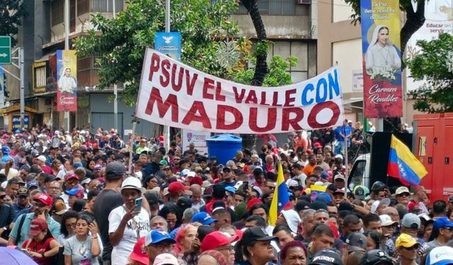 Venezuela'da halk ayakta, henüz her şey bitmiş değil