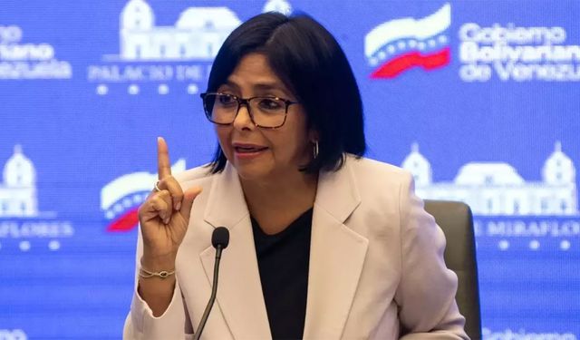 Venezuela'da Maduro'nun yerine gelen isim yemin etti