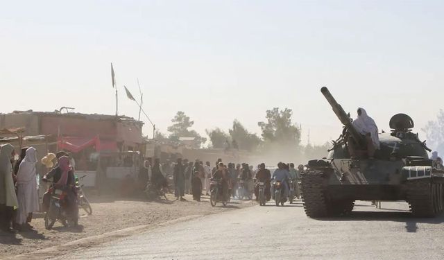 Afganistan ile Pakistan, çatışmaya bayram molası verdi