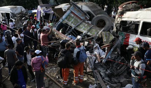 Kolombiya'da terör yıllar sonra tekrar hortladı: 14 ölü var