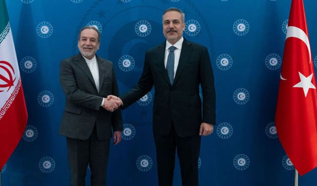 Bakan Fidan, İran Dışişleri Bakanı Erakçi ile bölgesel gelişmeleri görüştü