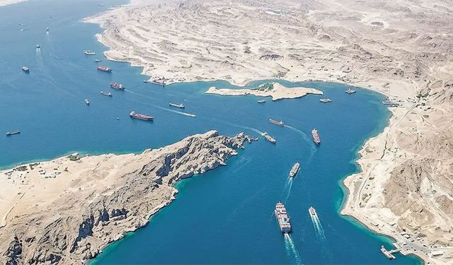 Tansiyon düştü: Hürmüz Boğazı'ndan geçişler başladı