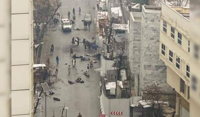 Afganistan'da Dışişleri Bakanlığı binası önünde patlama