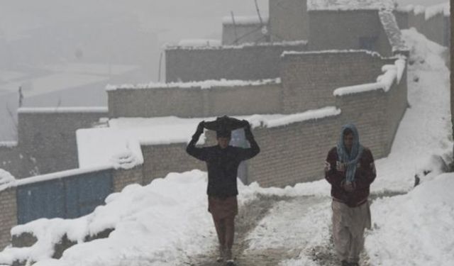 Afganistan'da dondurucu soğuk: 157 kişi hayatını kaybetti