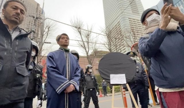 İsveç'te Kur'an-ı Kerim yakılması Tokyo'da protesto edildi